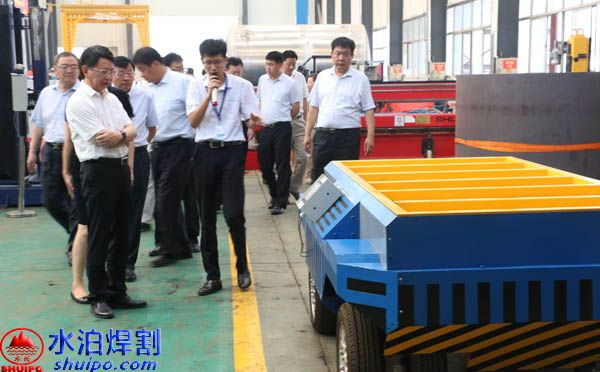 AGV機(jī)器人持續(xù)火熱，新領(lǐng)域帶來發(fā)展新機(jī)遇，水泊焊割自主研發(fā)的AGV小車